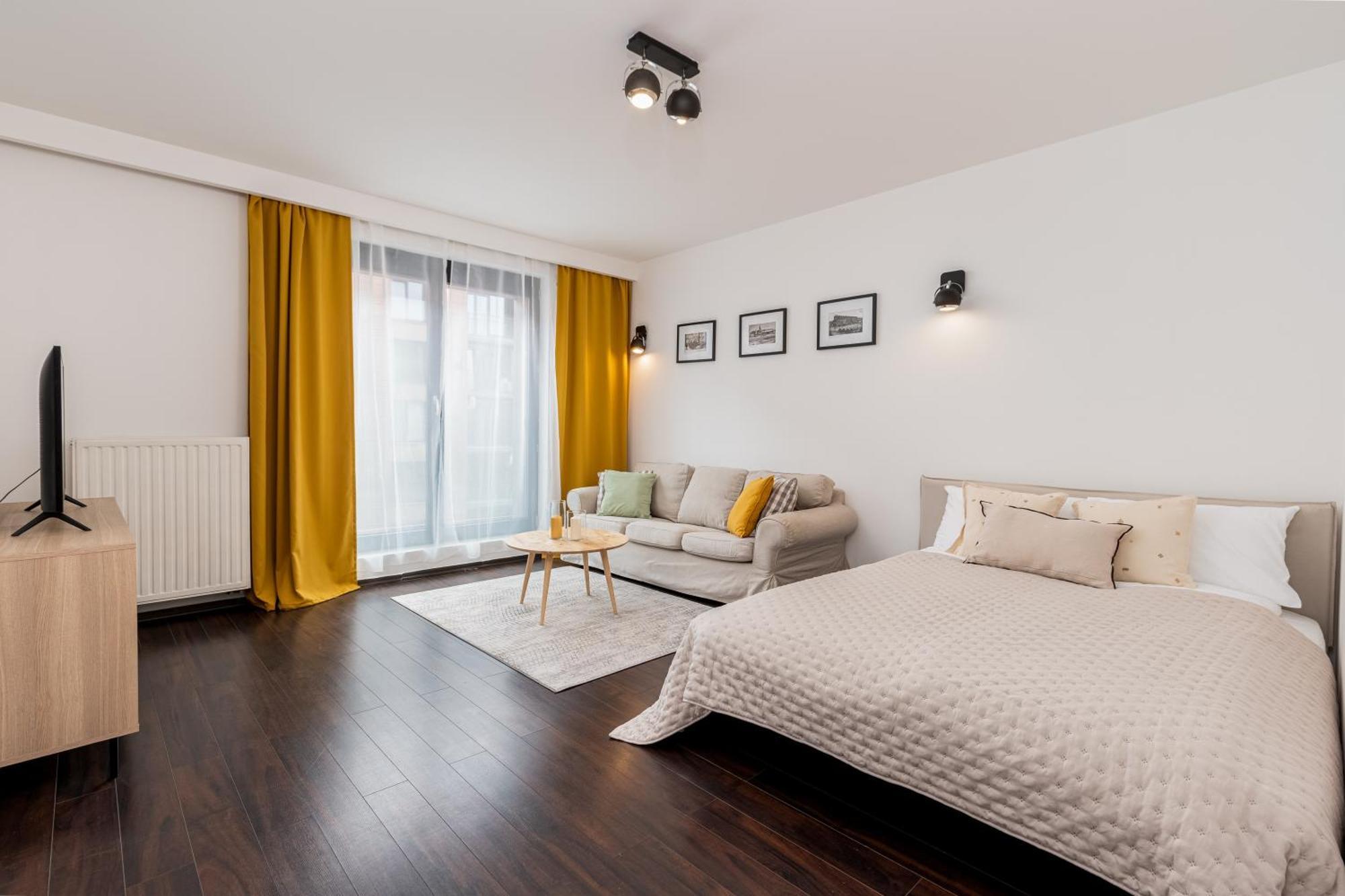 Two-Bedroom Apartment City View